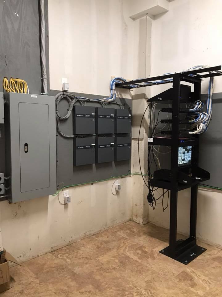 36121312_1917515341873067_1769421144634425344_n